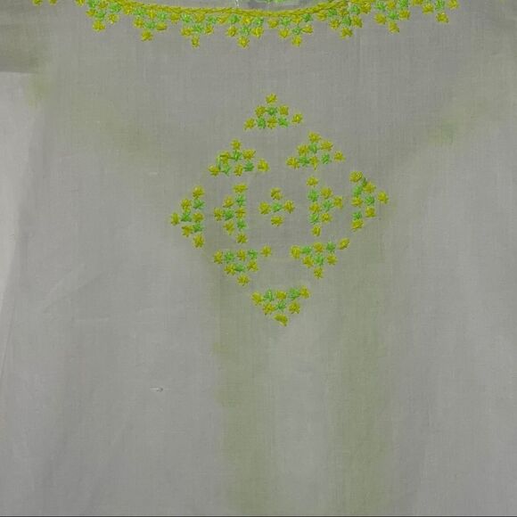 Subtle Luxury White and Green Boyfriend Shirt - Picture 5 of 12